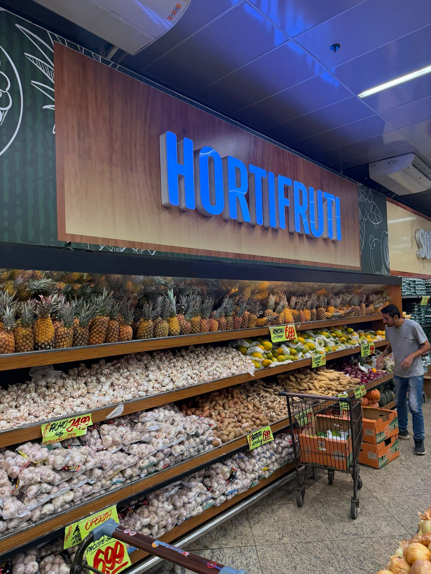 Setor de hortifruti do Super Lagos Maricá